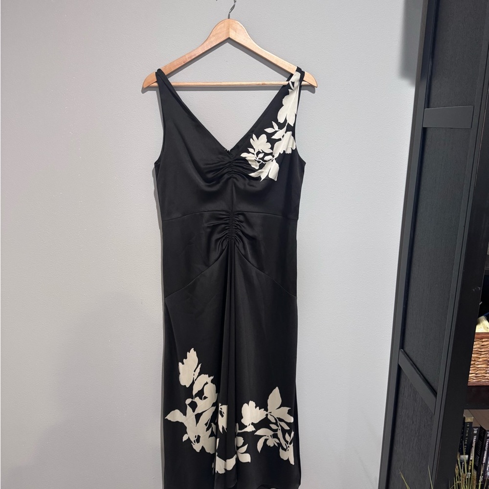 VINCE FLORAL RUCHED MIDI DRESS Size 6 - Picture 4 of 6